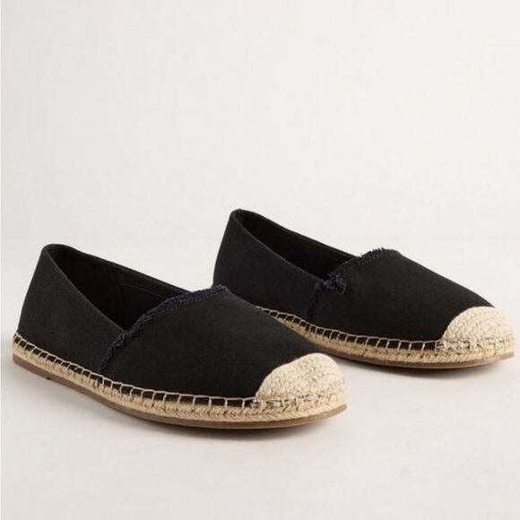 Torrid 13WW Slip On Espidrilles - NEW - Picture 1 of 7